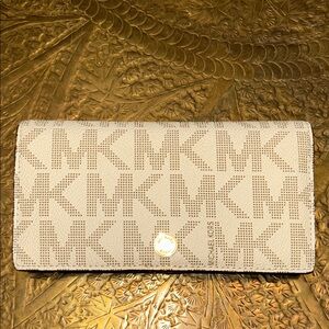 Authentic Michael Kors Signature MK Jet Set Long Wallet Card Holder- VERY NICE!!